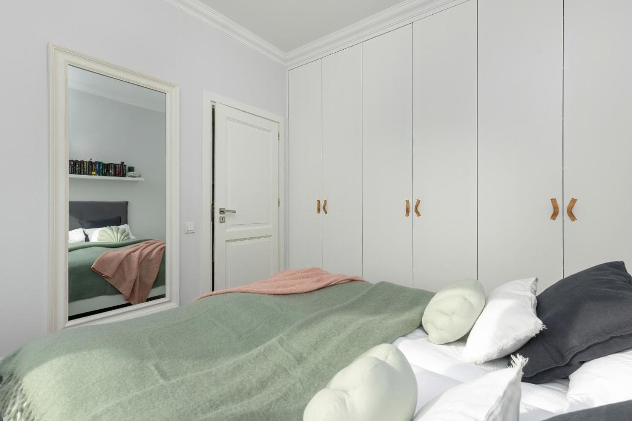 Cozy Apartment Gieysztora Wilanow By Noclegi Renters ワルシャワ エクステリア 写真