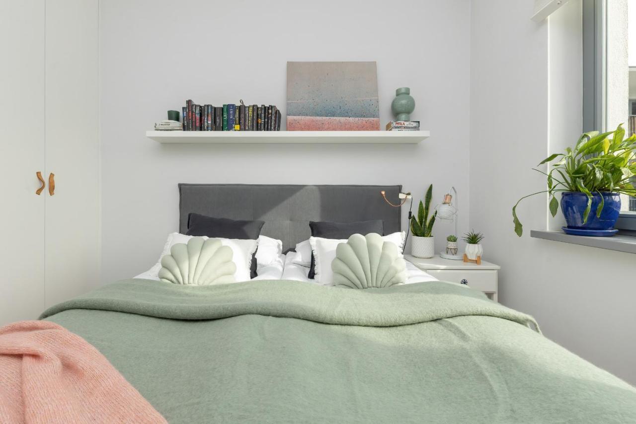 Cozy Apartment Gieysztora Wilanow By Noclegi Renters ワルシャワ エクステリア 写真